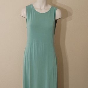 #028 BCBG Maxazria high low green dress size M.